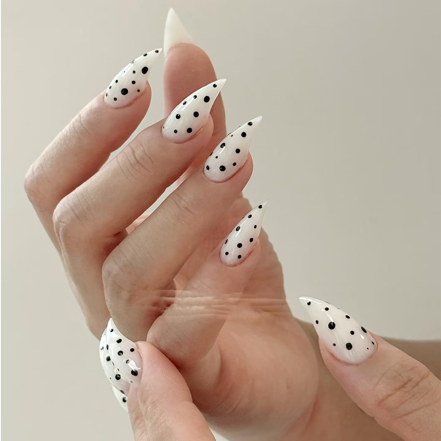 RIICFDD 10 Pcs Thick Press-On Nails White Stiletto – Reusable, Polka Dot Design