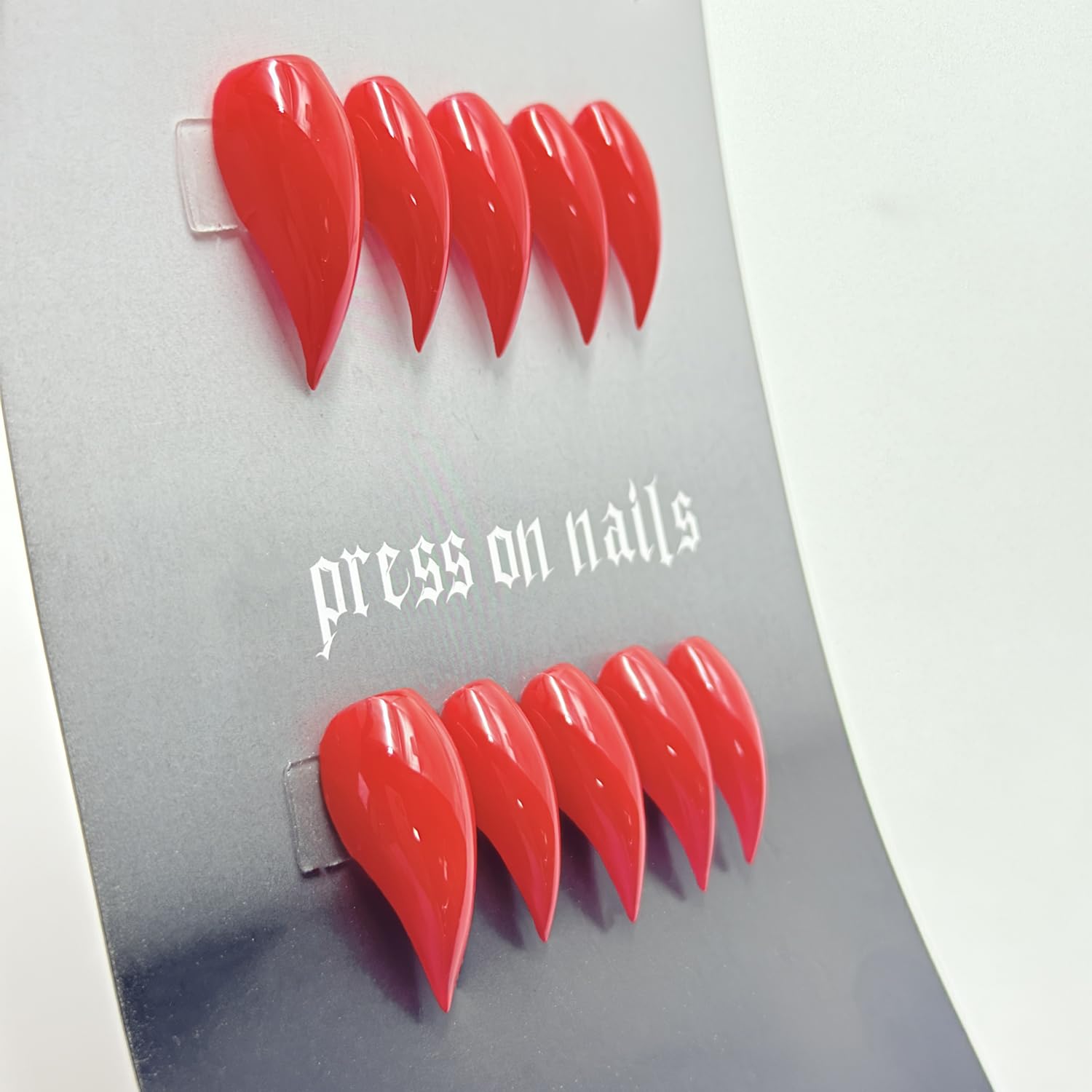 RIICFDD 10 Pcs Christmas Press on Nails – Red Curved Stiletto Eagle Claw False Nails
