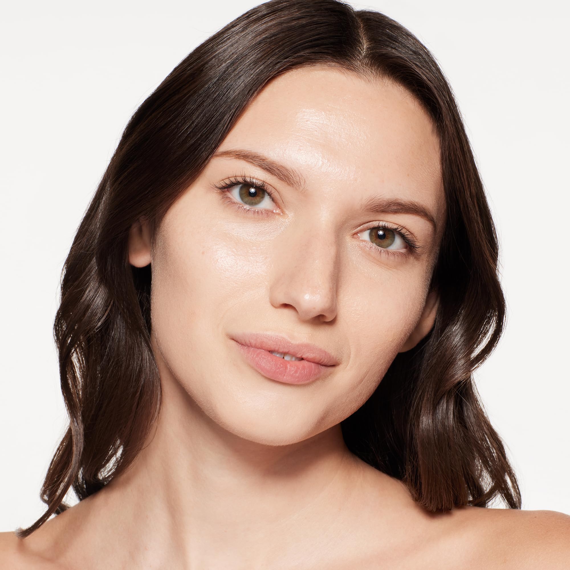 Shiseido RevitalEssence Skin Glow Foundation SPF 30 (Quartz) – Buildable Medium Coverage, 24-Hour Hydration, 12-Hour Wear