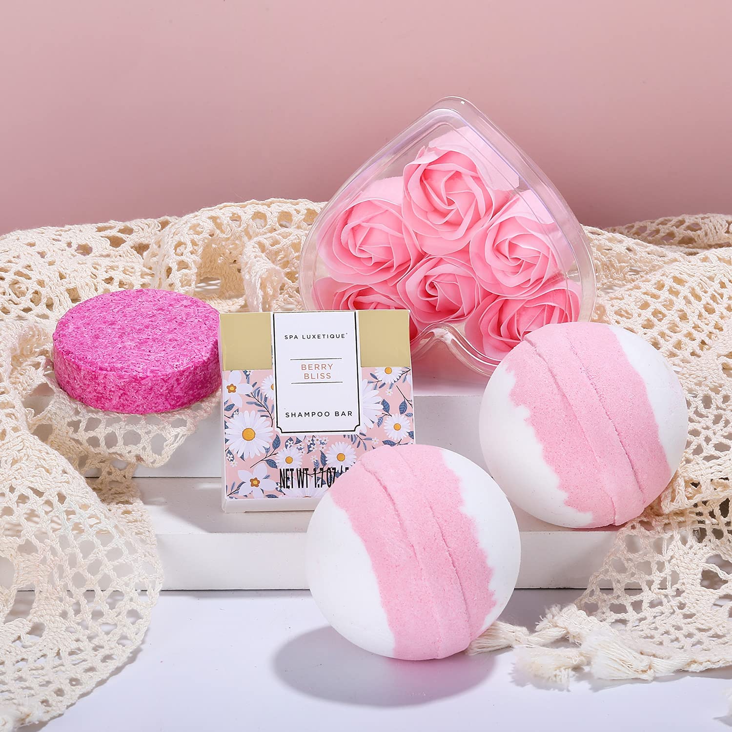 Spa Luxetique Daisy Dream 15-Piece Bath Gift Set – Shower Gel, Hand Cream & Tote