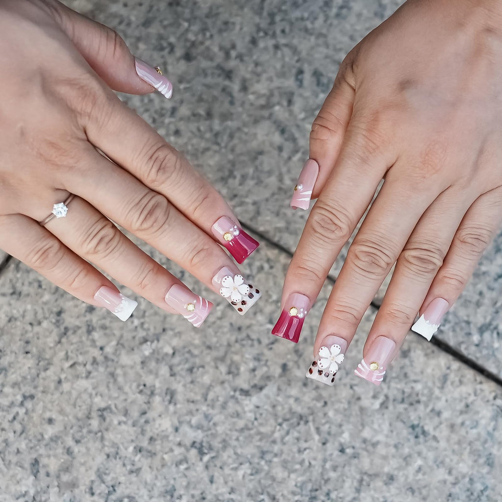 Tesytto Press On Nails | Short Duck Nails with 3D Floral & French Tip