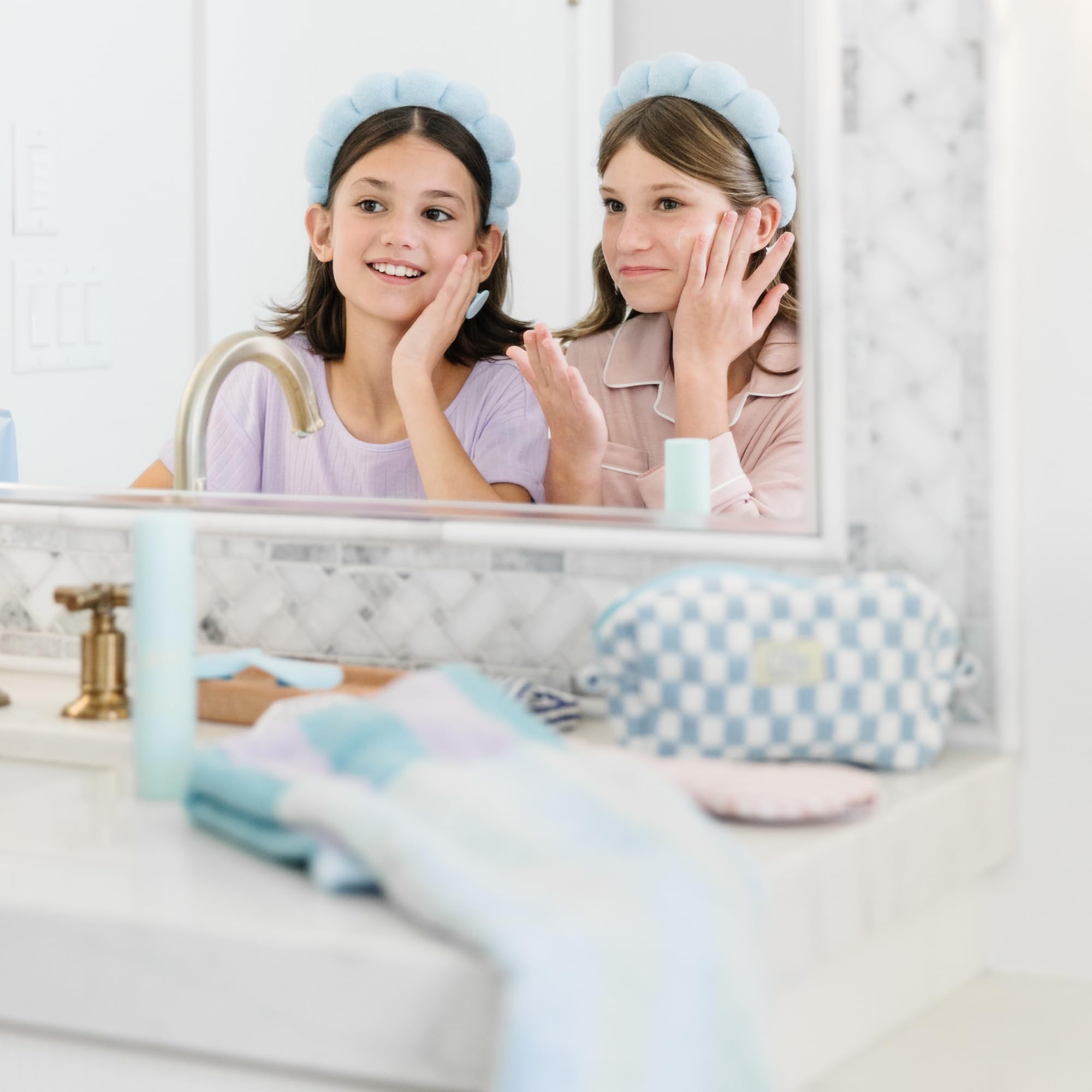The Dew Generation Dew-O Kit for Kids – Gentle Cleanser + Hydrating Moisturizer with Travel Bag