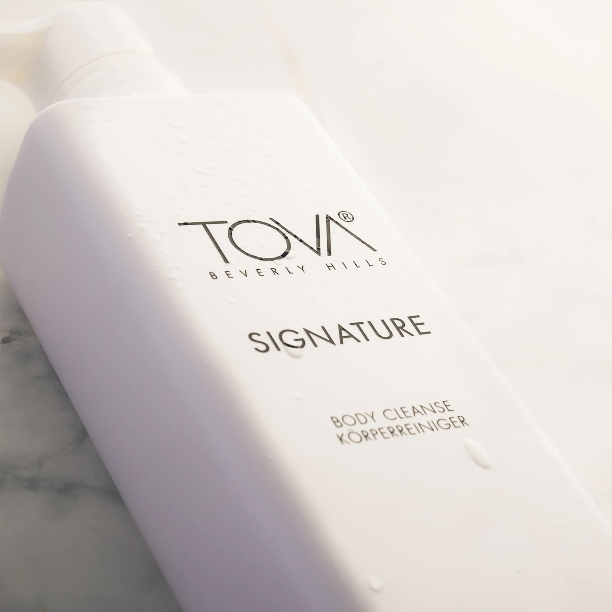 Tova Signature Body Cleanse with Pump – Moisturizing Floral Shower Gel (Cornflower & Sea Fennel) | USA-Made & Cruelty-Free | 16.9 oz