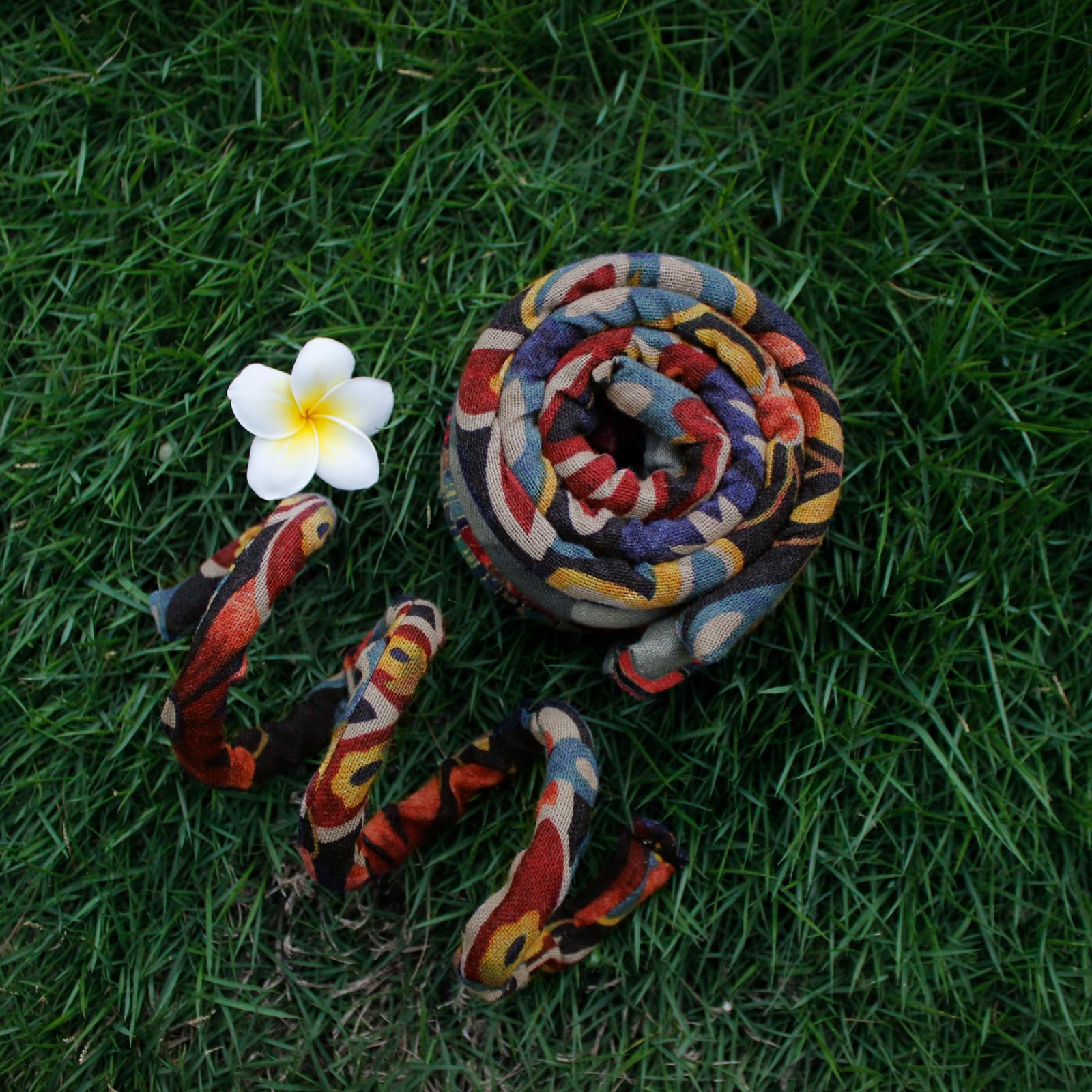 Universal Spiral Lock Hair Tie – Bendable Dreadlock Accessory for Thick Hair (Secret Garden)