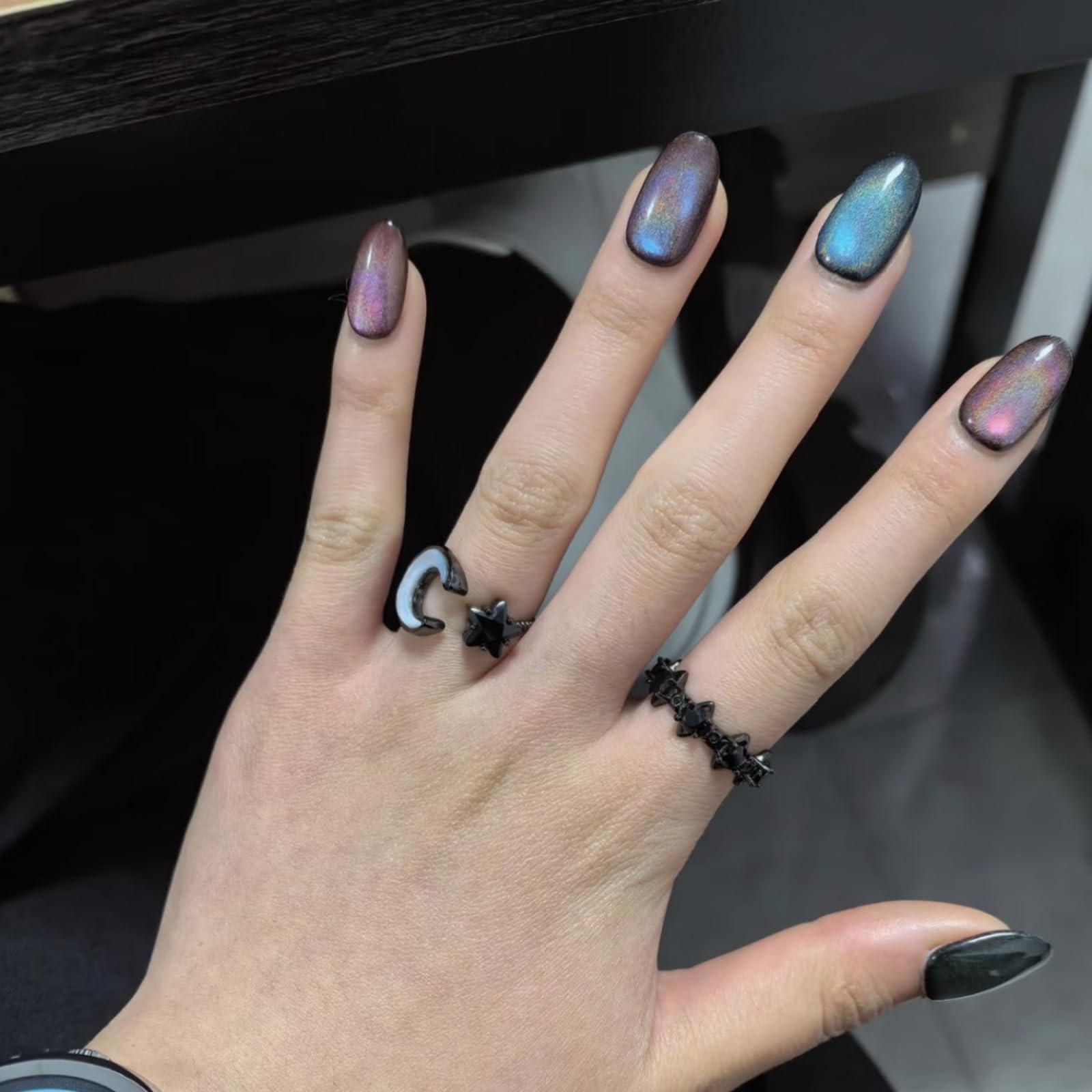 UNIYVOH Planet Small Oval Glitter Press-On Nails – Handmade Cat Eye & Aurora Designs