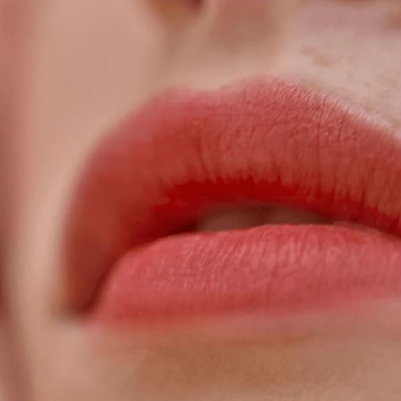 Victoria Beckham Beauty Lip Tint with Bitten Effect – Hydrating Matte Color