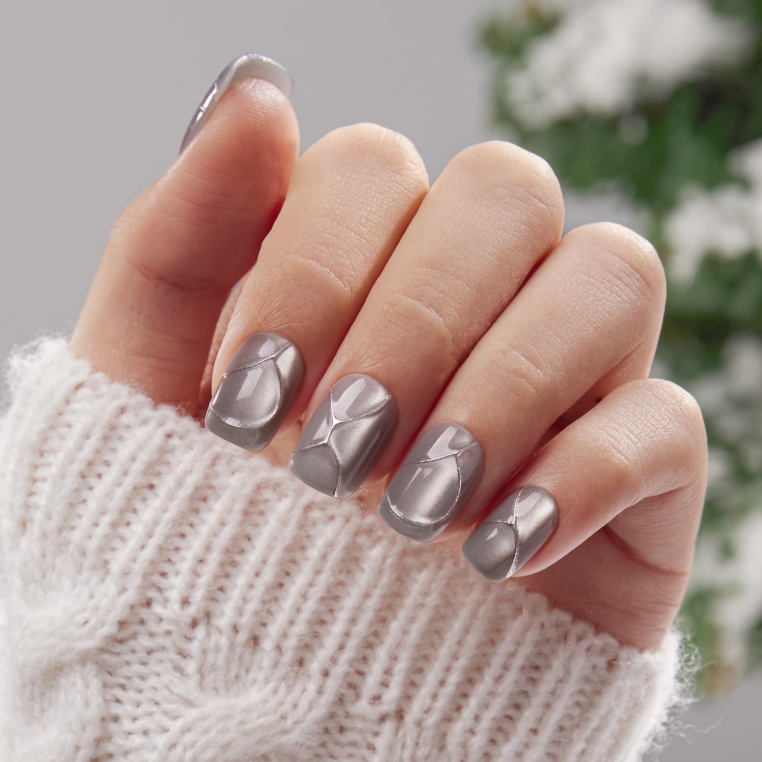 VSALON Press On Nails Short Square – Silver Gray Cat Eye Gloss, 32 Pcs, 16 Sizes, Glue & Cuticle Oil